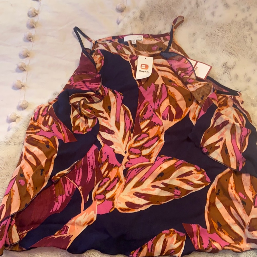 Flowy tank